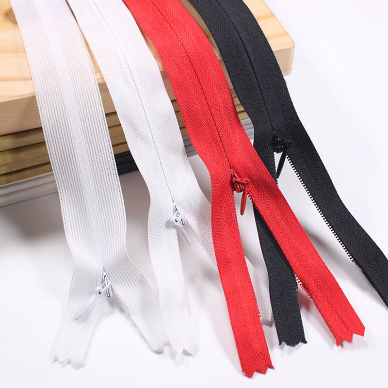 Nylon zipper