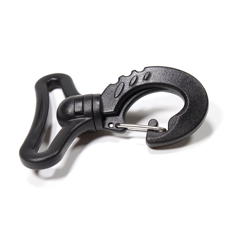 Plastic swivel snap clip hooks